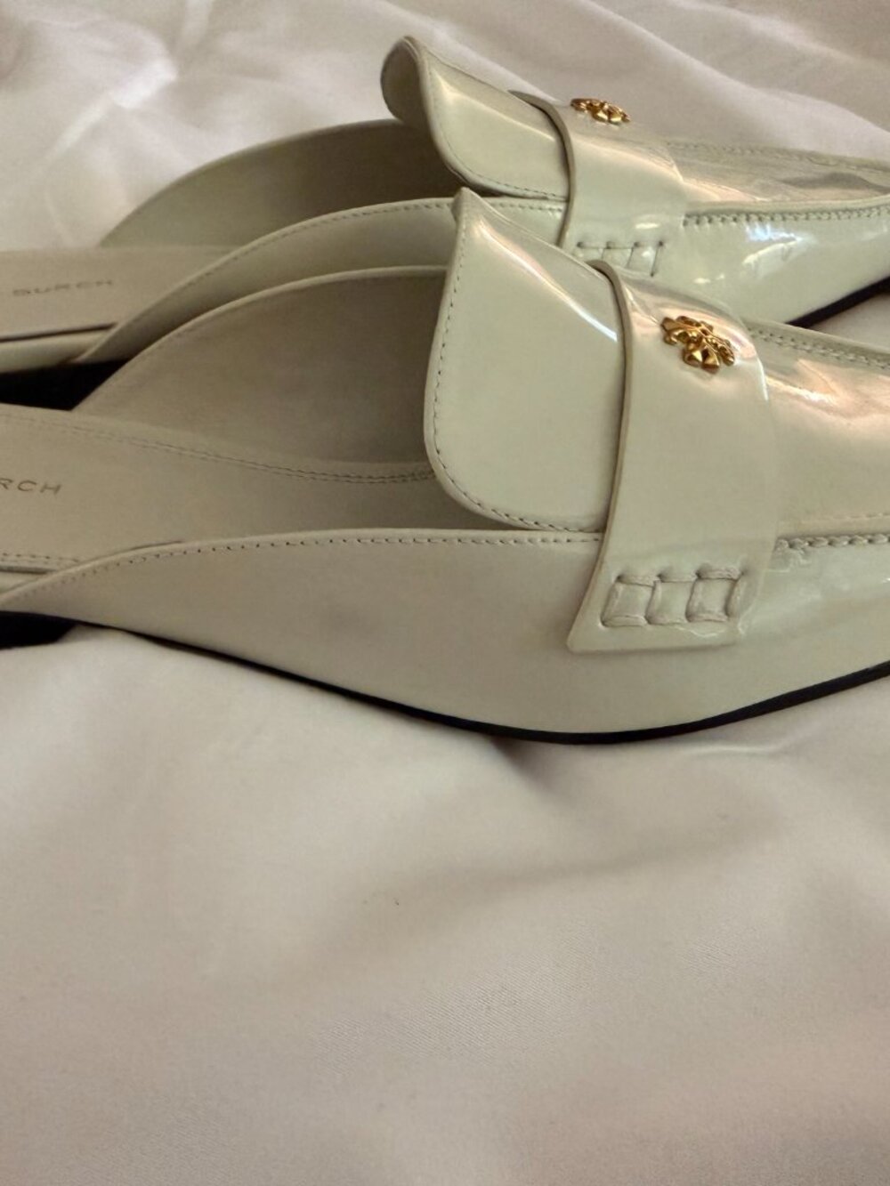 NWOT Tory Burch White Flats Size 8 - Picture 3 of 7